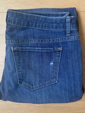 Simply Vera Distressed Jeans - Size 6